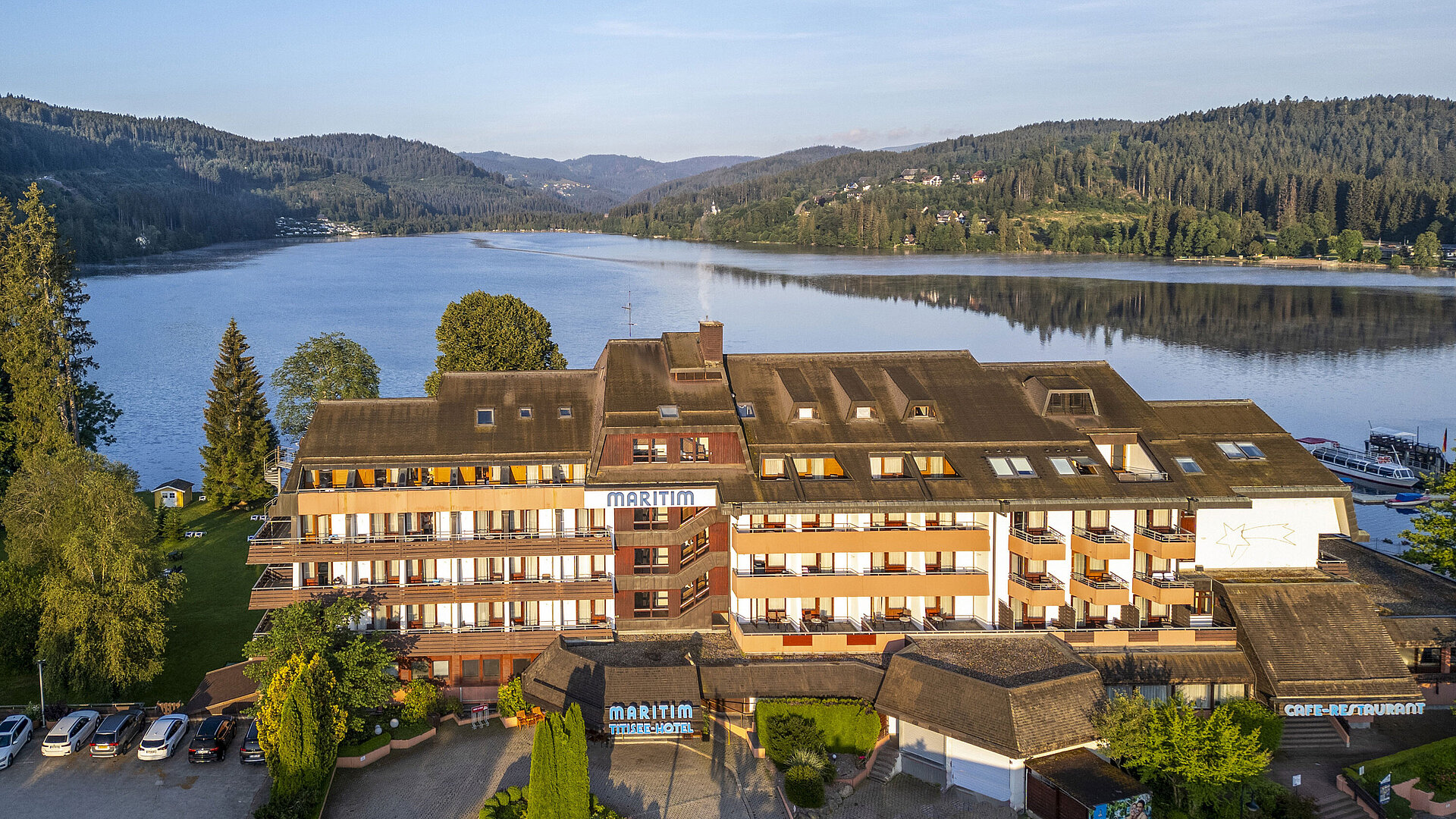 Maritim Hotel Titisee on the lakefront with panoramic view of the Black Forest