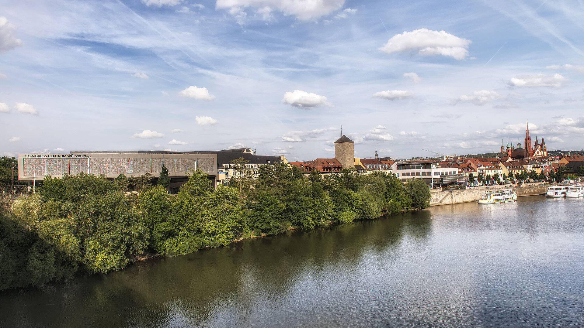 Exterior view Congress Centrum Würzburg with view of the Main river, old town and historic towers