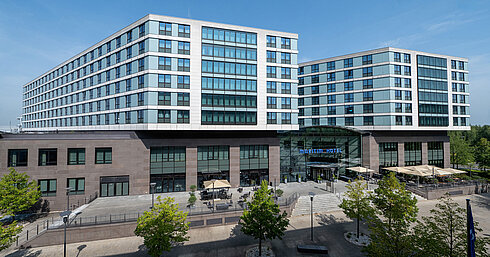 Exterior view Modern exterior view of Maritim Hotel Düsseldorf with terrace and entrance