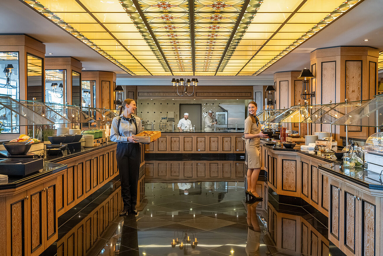 Buffet at Restaurant Wintergarten Extensive buffet at Restaurant Wintergarten at Maritim Hotel Dresden with a wide variety of dishes.