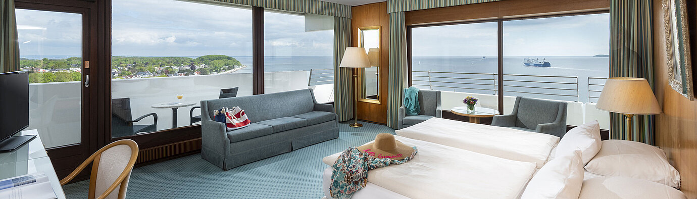 Junior suite Spacious room at Maritim Hotel Travemünde with views of the Baltic Sea and harbour