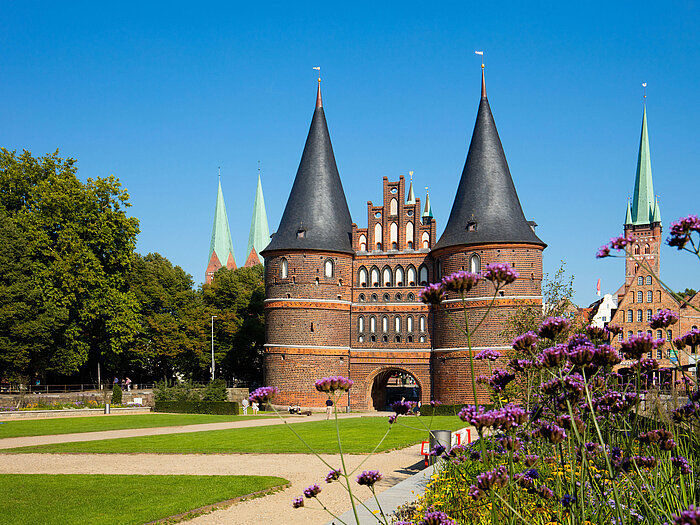 Holstentor Lúbeck | Maritim Seehotel Timmendorfer Strand