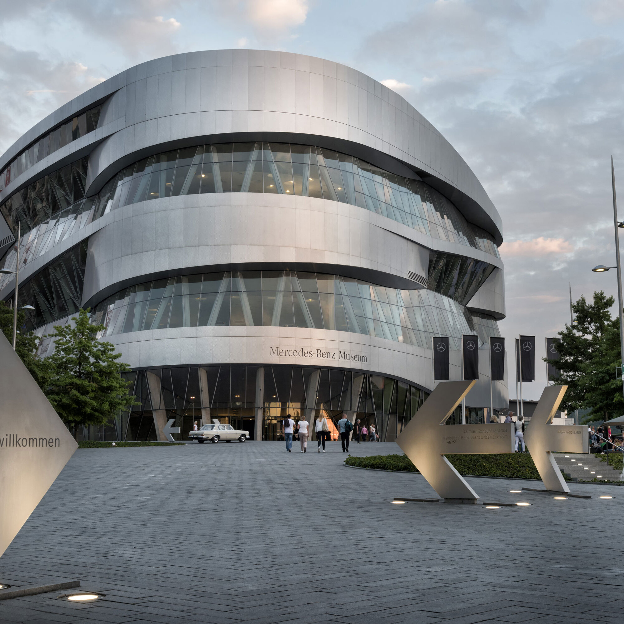 Mercedes Benz Museum | Maritim Hotel Stuttgart