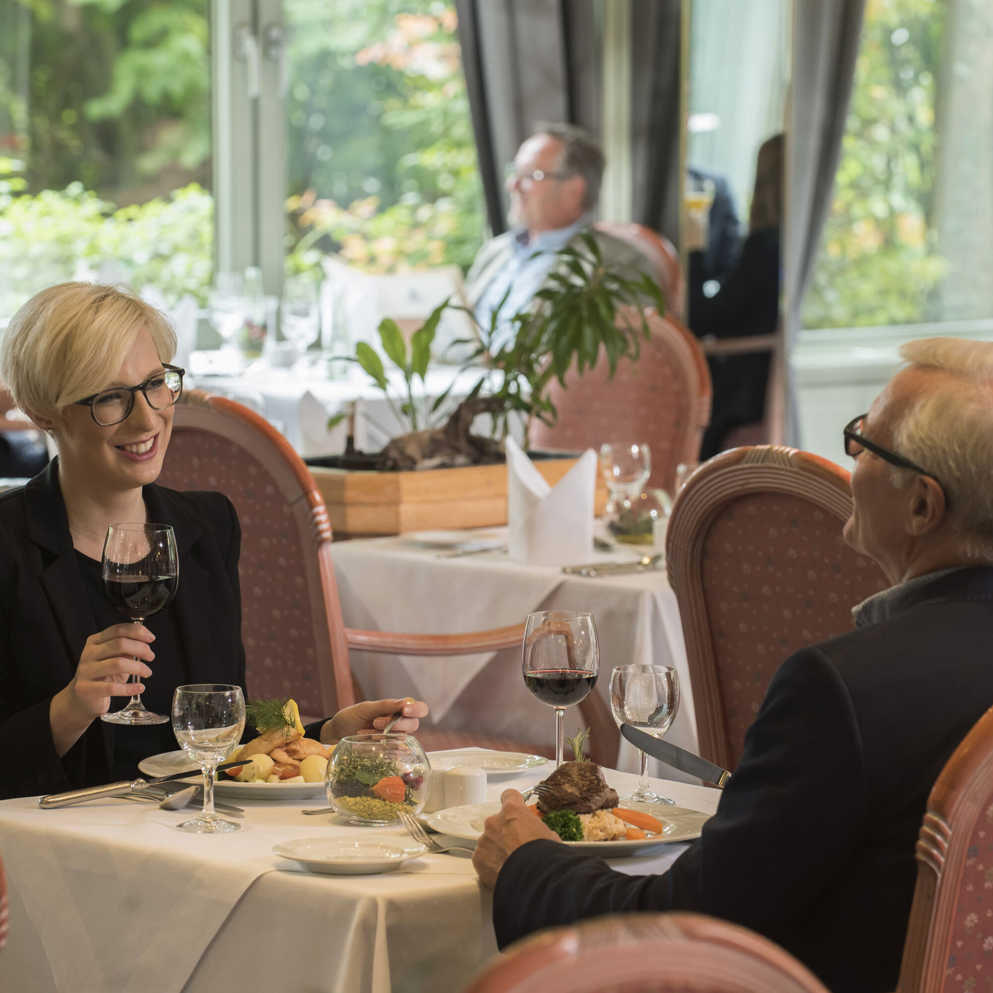 Hotel restaurant with terrace | Maritim Hotel Bad Salzuflen