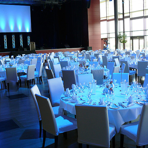 Großer Saal banquet round tables | Maritim Hotel & Internationales Congress Center Dresden