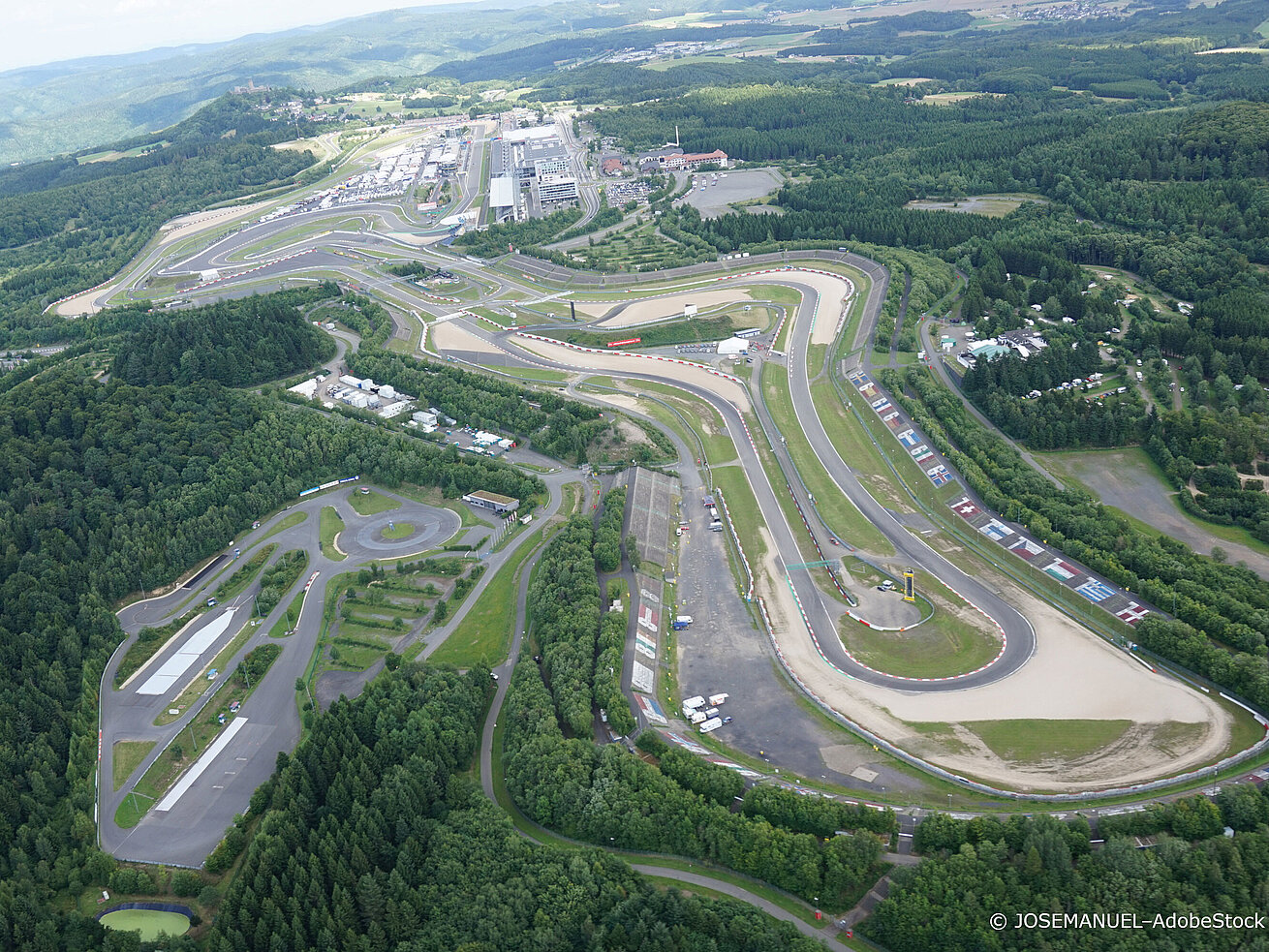 Nürburgring © Josemanuel - AdobeStock.com Nürburgring © Josemanuel - AdobeStock.com