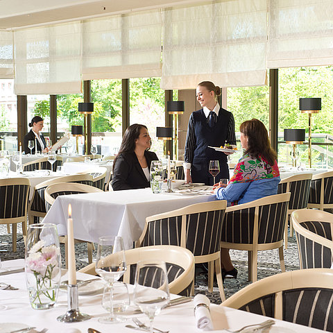 Parkrestaurant mit Sonnenterrasse | Maritim Hotel Bad Homburg